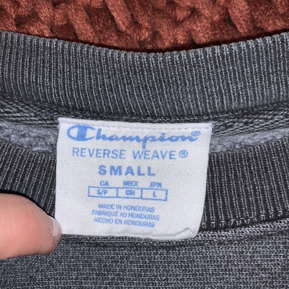 Pullover - Picture 2 of 2
